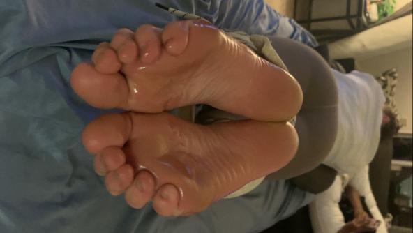 Kristall Oily Soles Bastinado Session